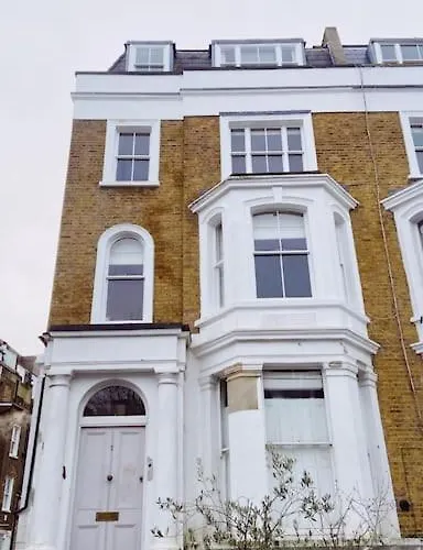 Artist Home In Notting Hill London