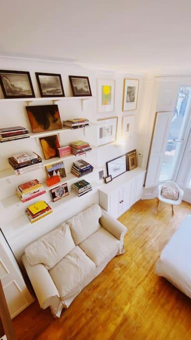 Artist In Notting Hill Londra